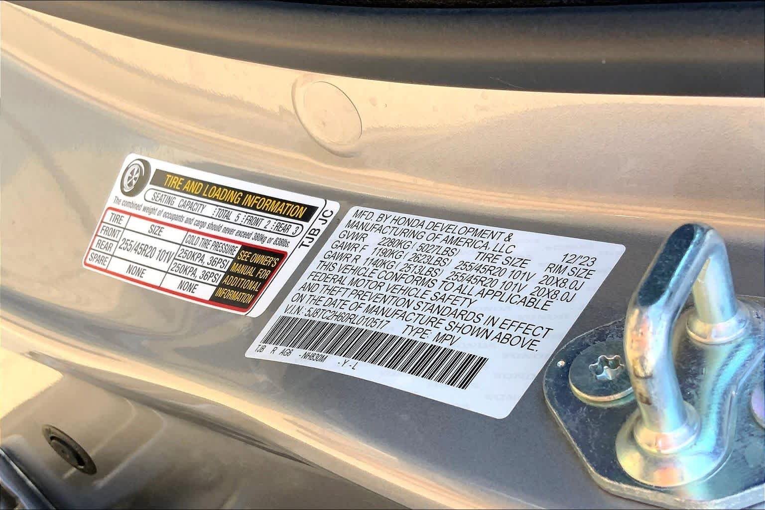 Used 2024 Lunar Silver Metallic Acura w/A-Spec Package image 34