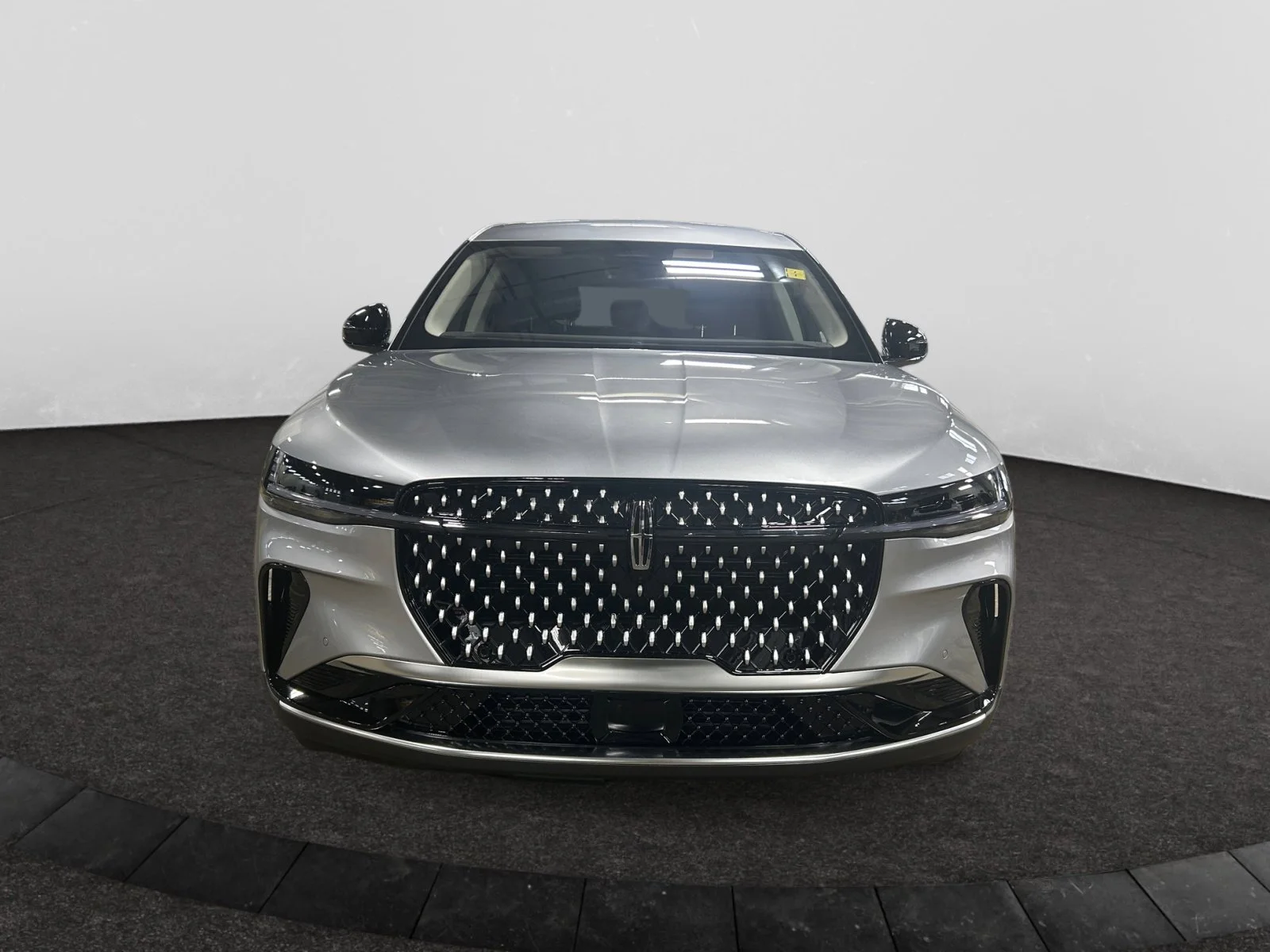 New 2026 Silver Radiance Metallic Clearcoat Lincoln Premiere image 8