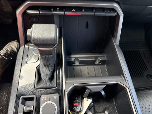 Used 2025  Toyota SR5 image 40