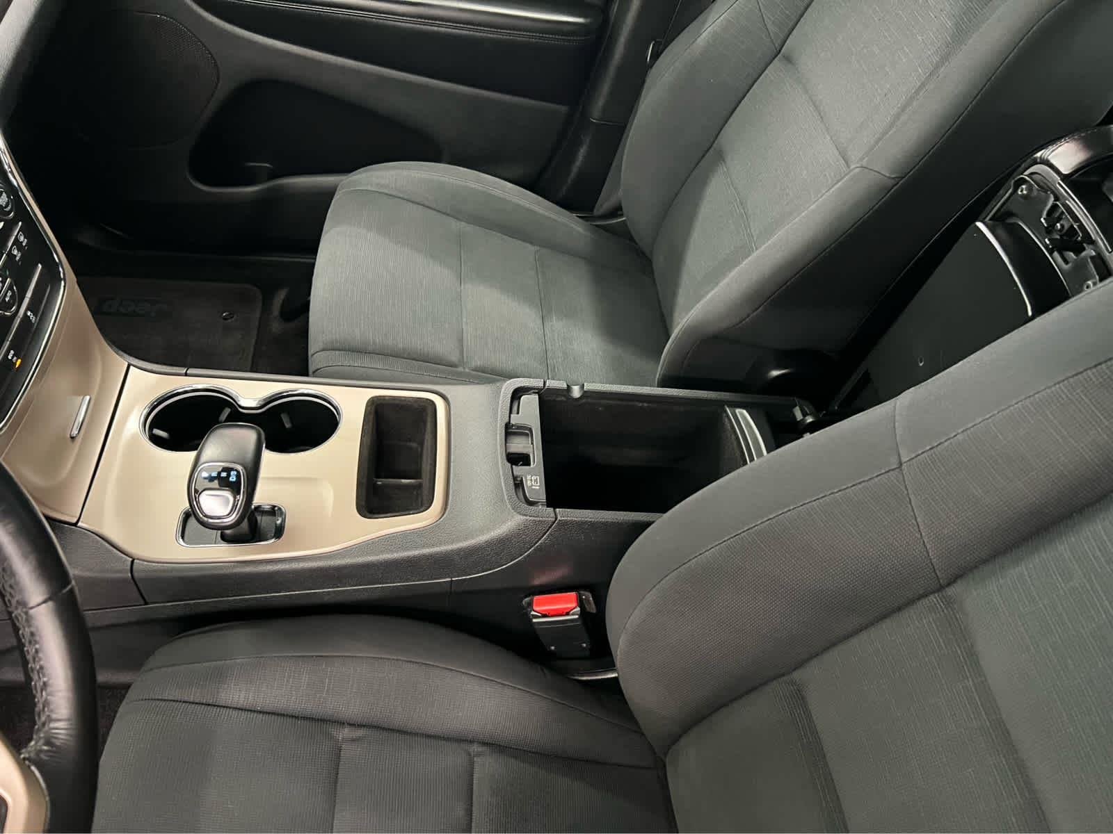 Used 2015 Bright White Clearcoat Jeep Laredo image 32