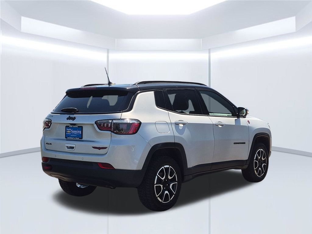 Used 2024 Silver Jeep Trailhawk image 6