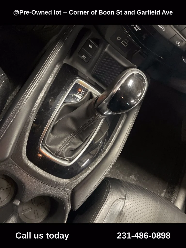 Used 2019 Gray Nissan SL image 23