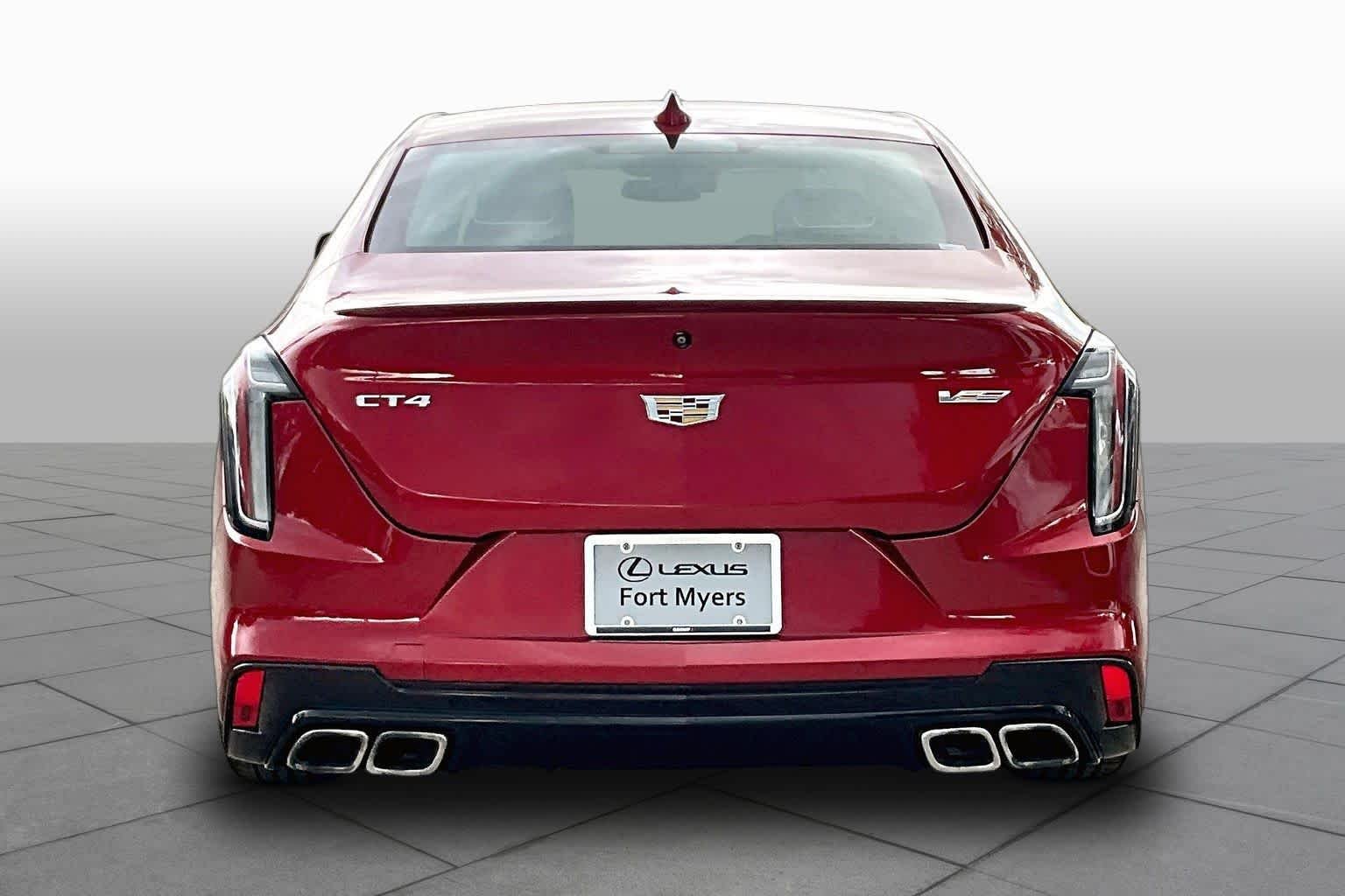 Used 2022 Infrared Tintcoat Cadillac  image 5