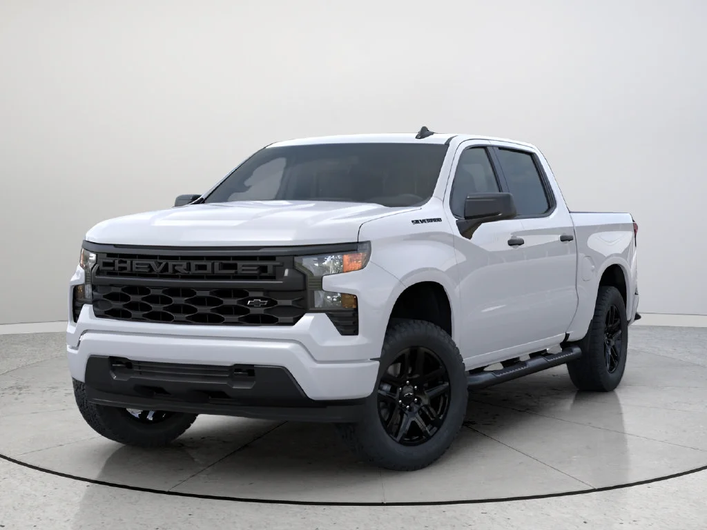 New 2026 Summit White Chevrolet Custom image 3