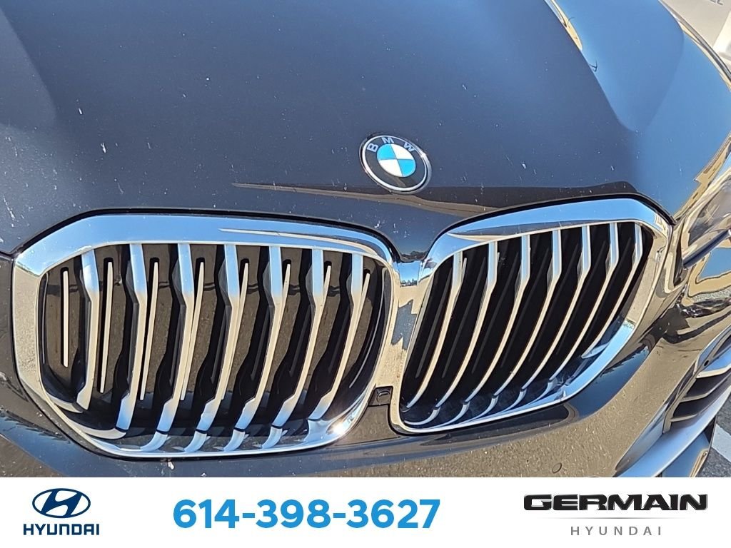 Used 2019 Black BMW xDrive40i image 14