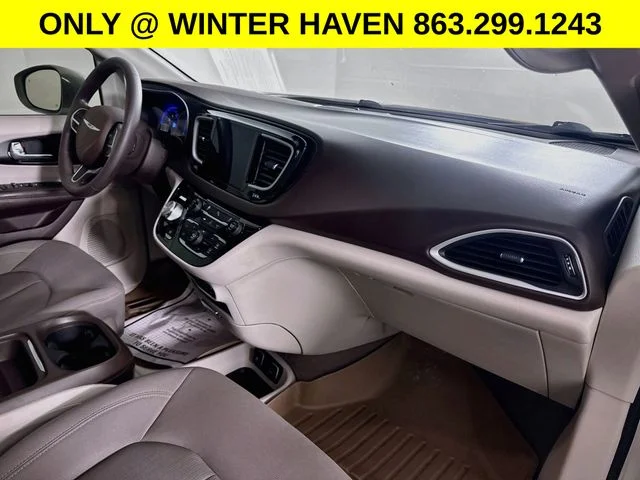 Used 2020 White Chrysler Touring image 30