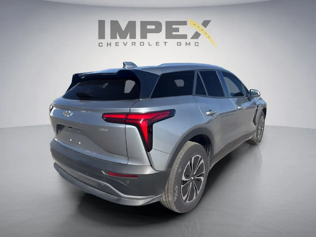 Used 2024 Gray Chevrolet LT image 5