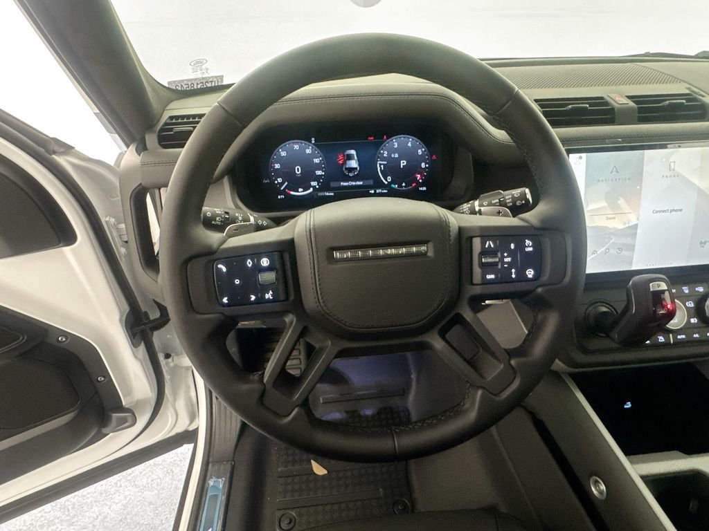2026 Land Rover Defender V8 - Photo 10