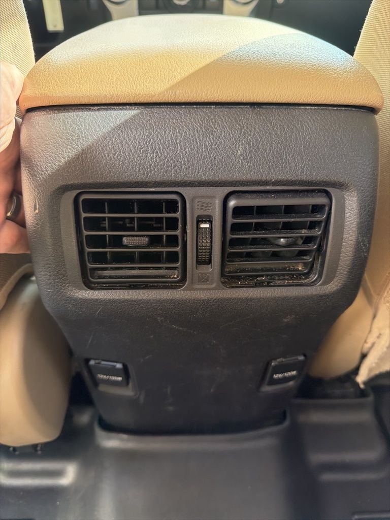 Used 2016 White Toyota SR5 image 20