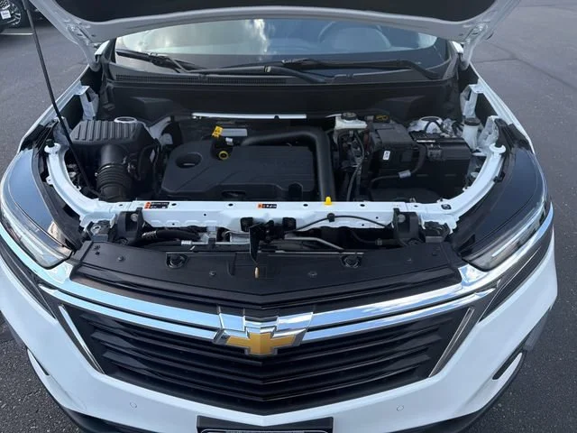 Used 2024 Summit White Chevrolet LT image 27