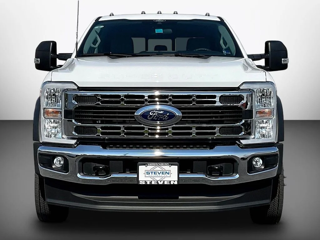 New 2026 Oxford White Ford F-450® XL image 14