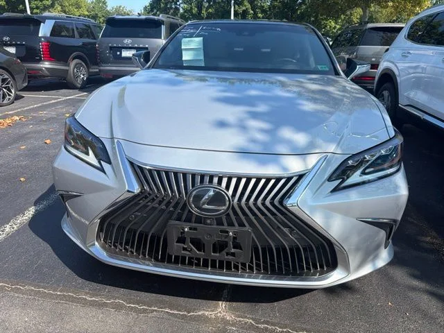 Used 2019 Silver Lexus 350 Ultra Luxury image 3