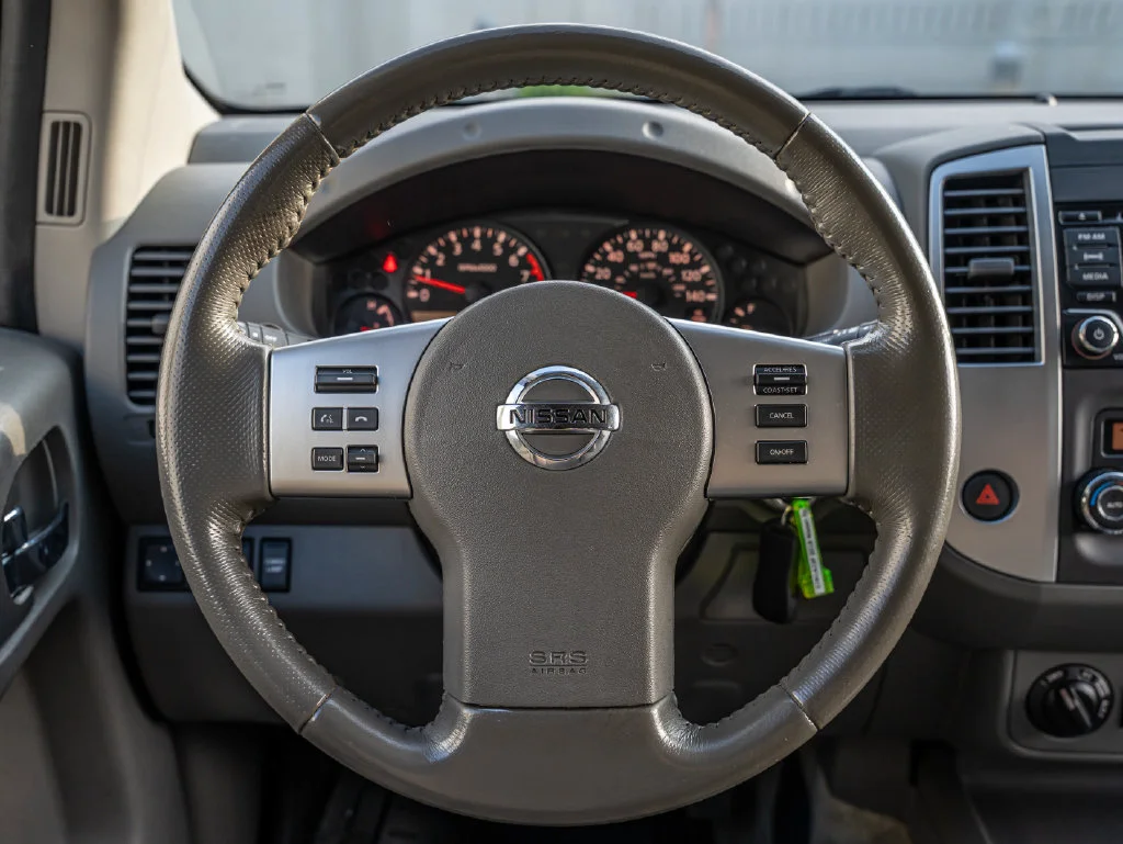 Used 2018 Lava Red Nissan SV image 38