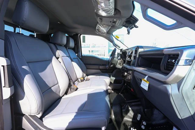 New 2026 Oxford White Ford XL image 13