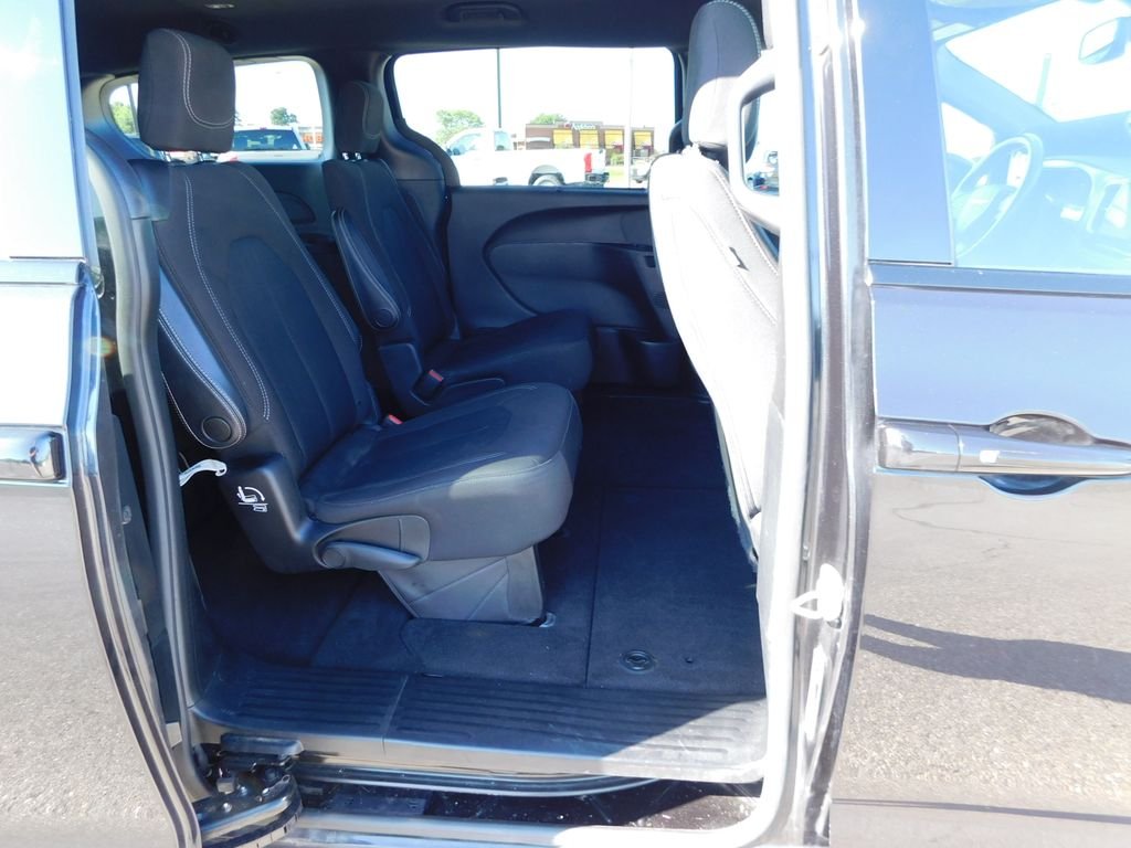 Used 2021 Black Chrysler Touring image 20