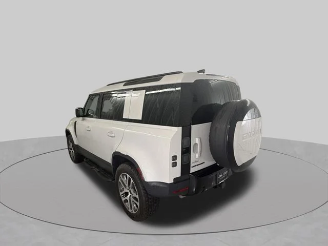 New 2026 Borasco Gray Metallic Land Rover S image 7