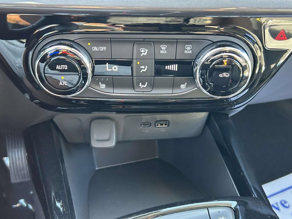 New 2026 Mosaic Black Metallic Chevrolet ACTIV image 19