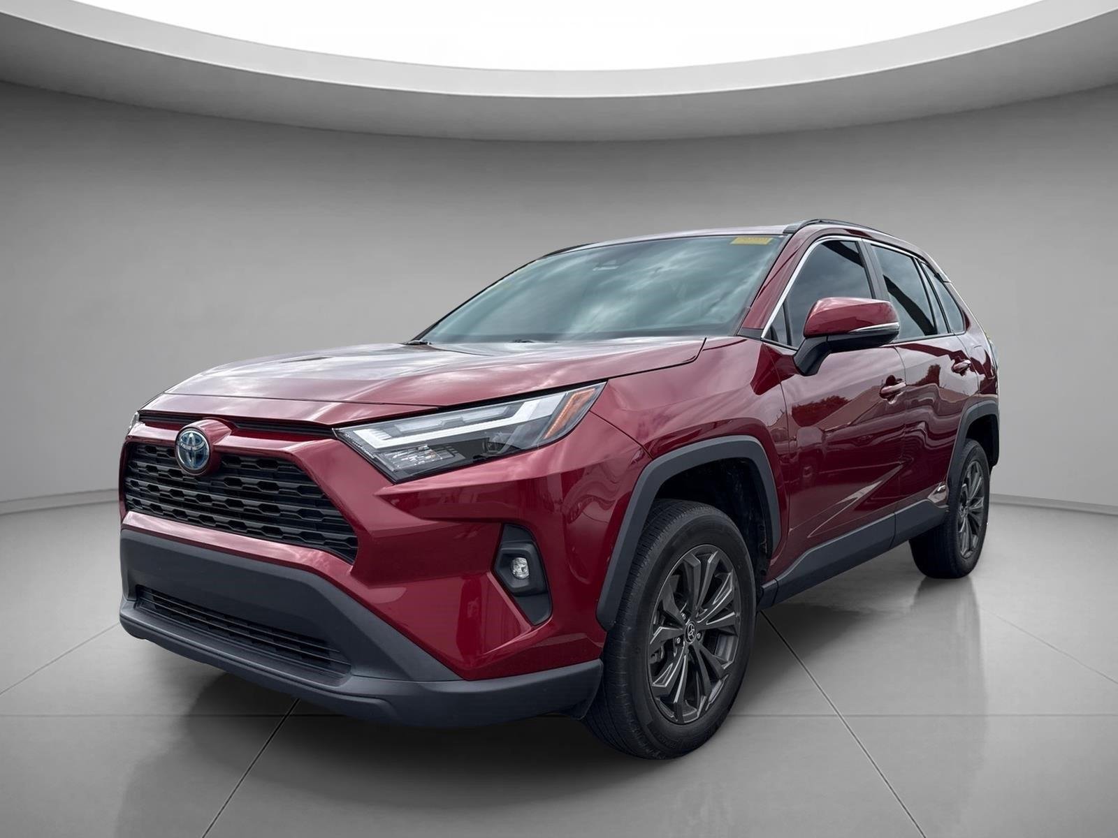 Used 2023 Ruby Flare Pearl Toyota XLE Premium image 1