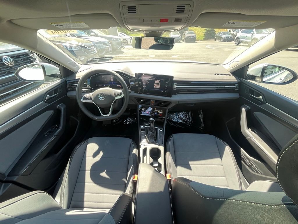 New 2026 White Volkswagen 1.5T SE image 13
