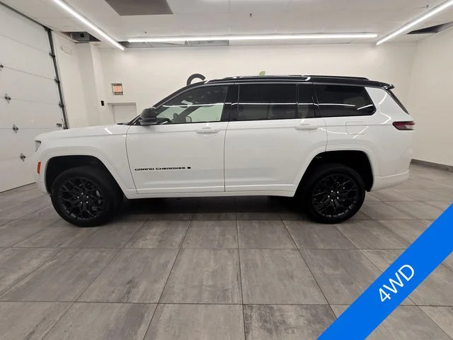 Used 2026 Bright White Clearcoat Jeep Summit image 2