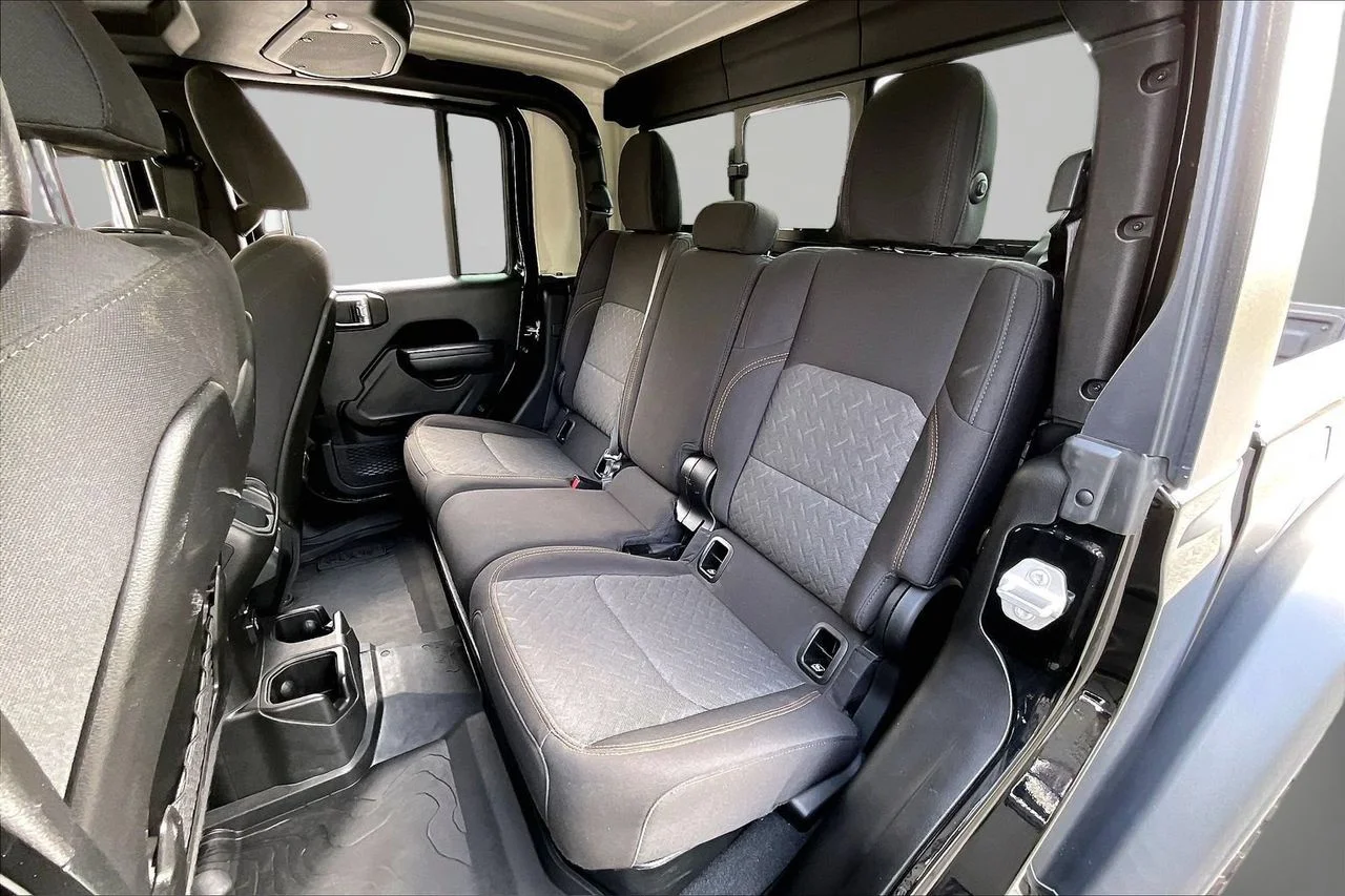 Certified Used 2024 Black Jeep Mojave image 21