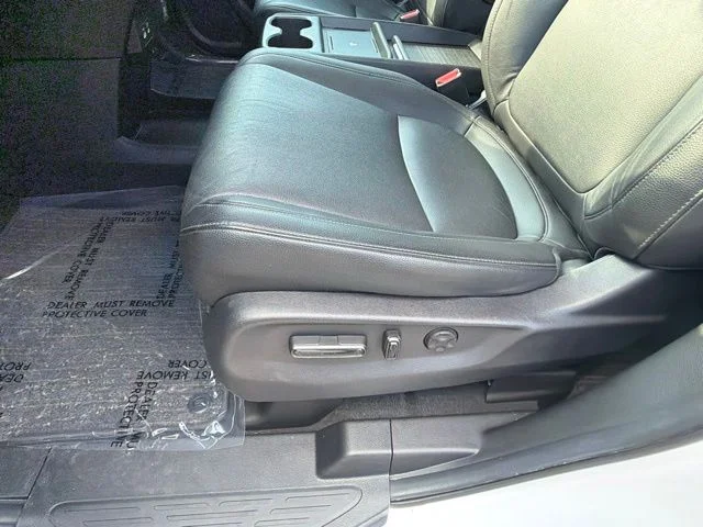 2025 Honda Odyssey EX-L - Photo 23