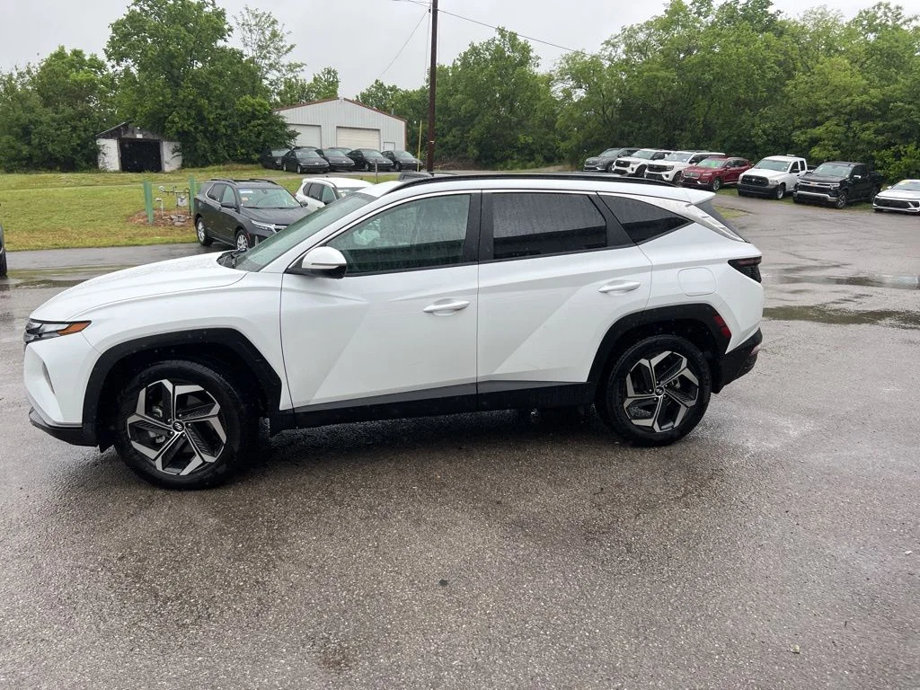 Used 2022 Gray Hyundai SEL image 1