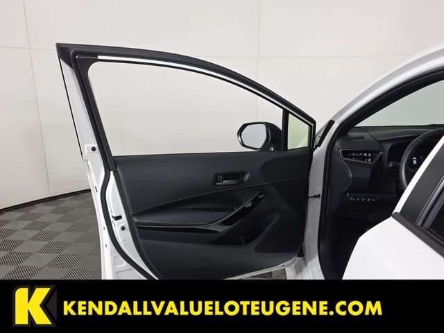 Used 2025 White Toyota Premium image 24