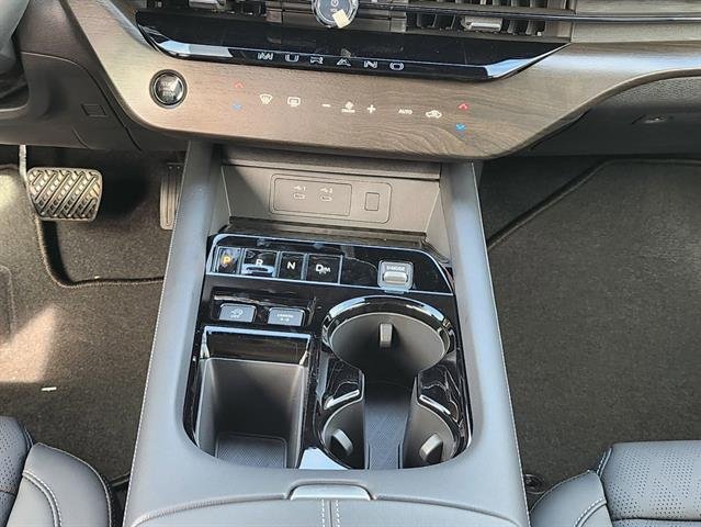 2025 Nissan Murano Platinum - Photo 17