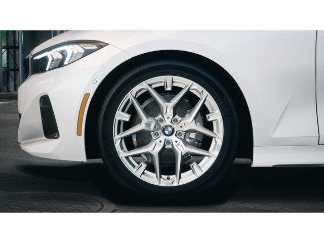 New 2026 Mineral White Metallic BMW 330i xDrive image 7