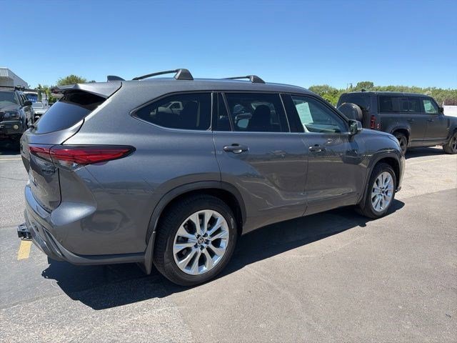 Used 2021 Gray Toyota Hybrid Limited image 4