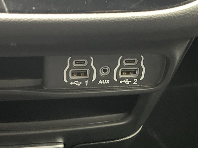 2025 Chrysler Pacifica Select - Photo 24