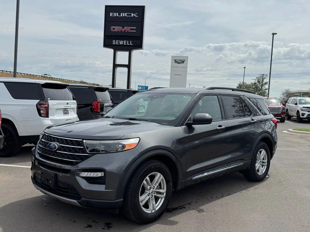 2020 Ford Explorer XLT RWD's photo