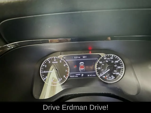 2025 Nissan Pathfinder SV - Photo 17