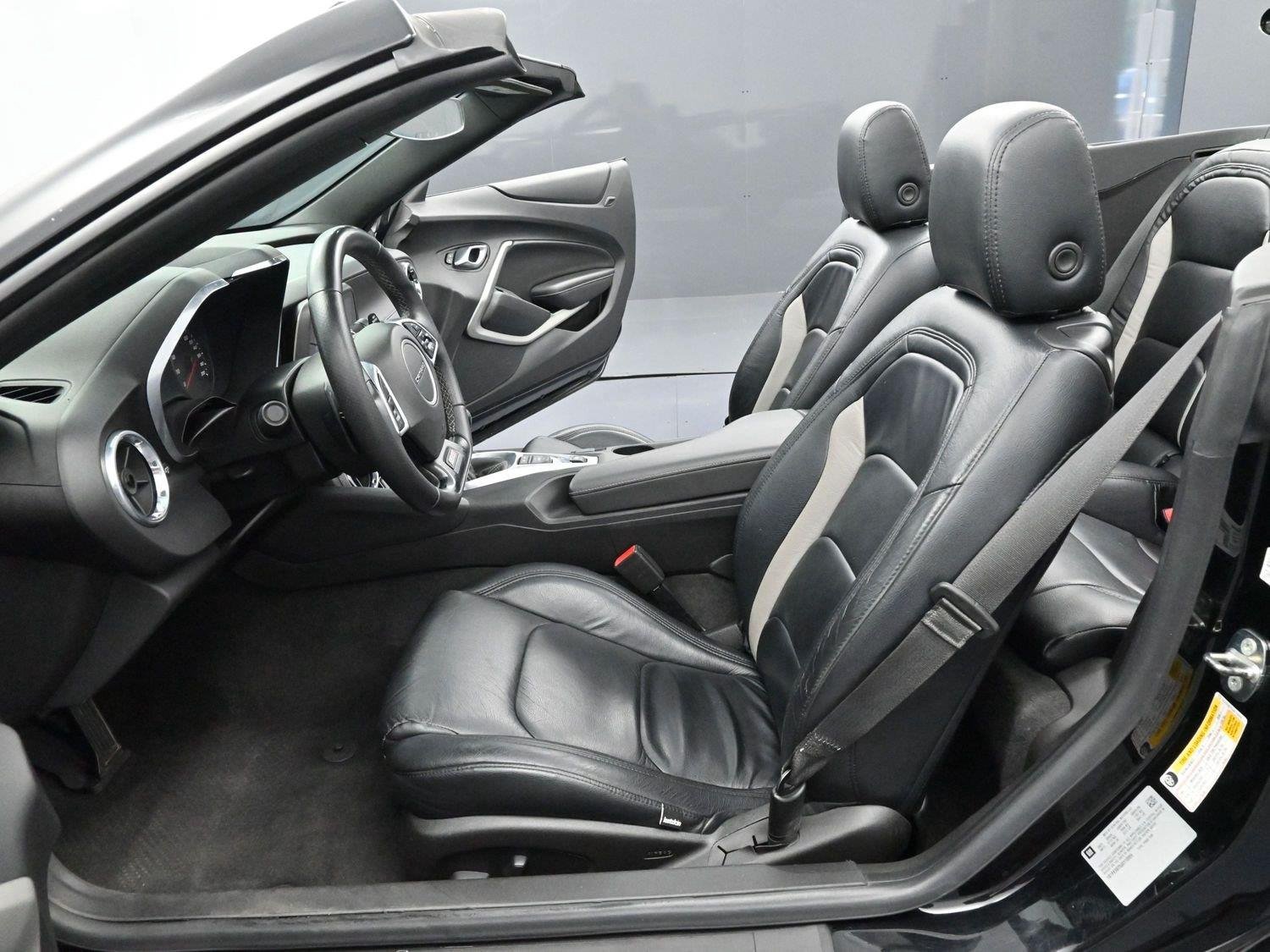 Used 2018 Black Chevrolet 1SS image 11