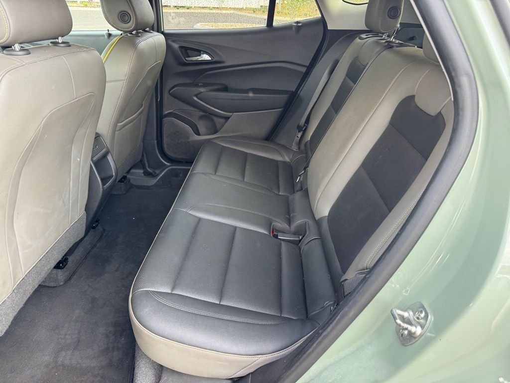Used 2025 Green Chevrolet ACTIV image 14