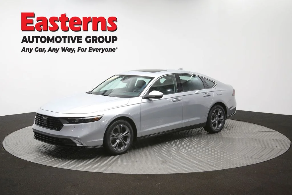 Used 2025 Silver Honda EX-L image 52