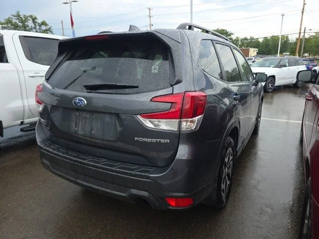Used 2023 Gray Subaru Premium image 8