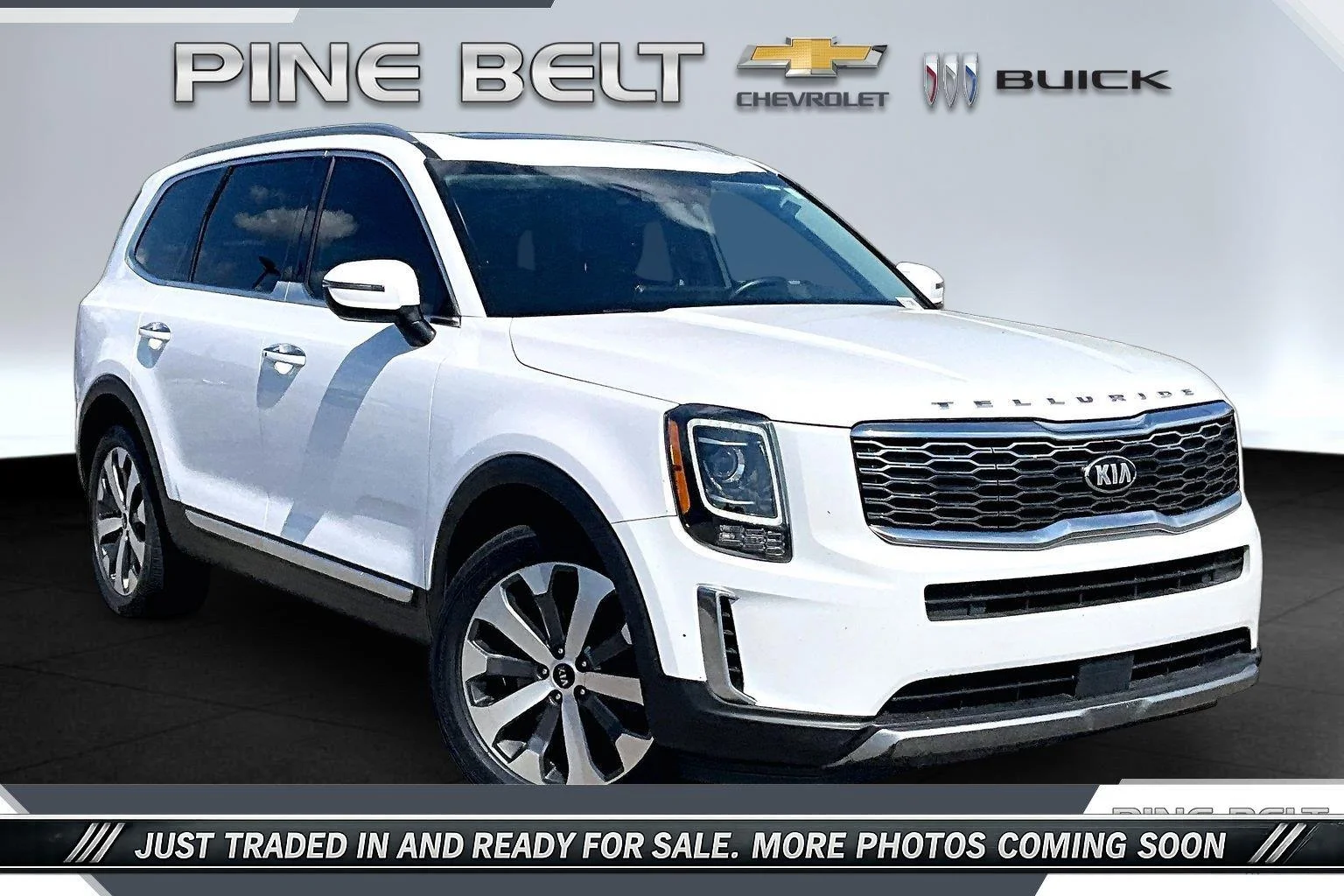 Used 2021 Glacial White Pearl Kia S image 1