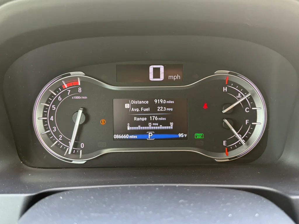 Used 2017 White Diamond Pearl Honda EX-L image 19