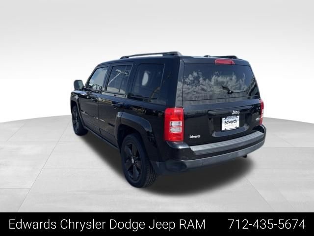 Used 2017 Black Jeep Latitude image 6