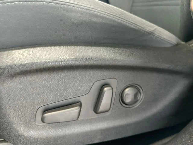 Used 2019 White Kia LX image 16