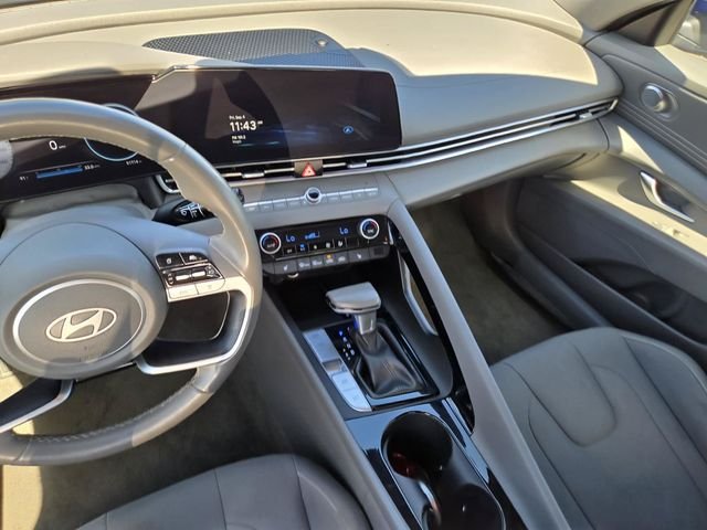 Used 2025 Blue Hyundai SEL Convenience image 23