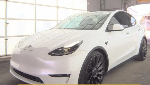 2022 Tesla Model Y's photo