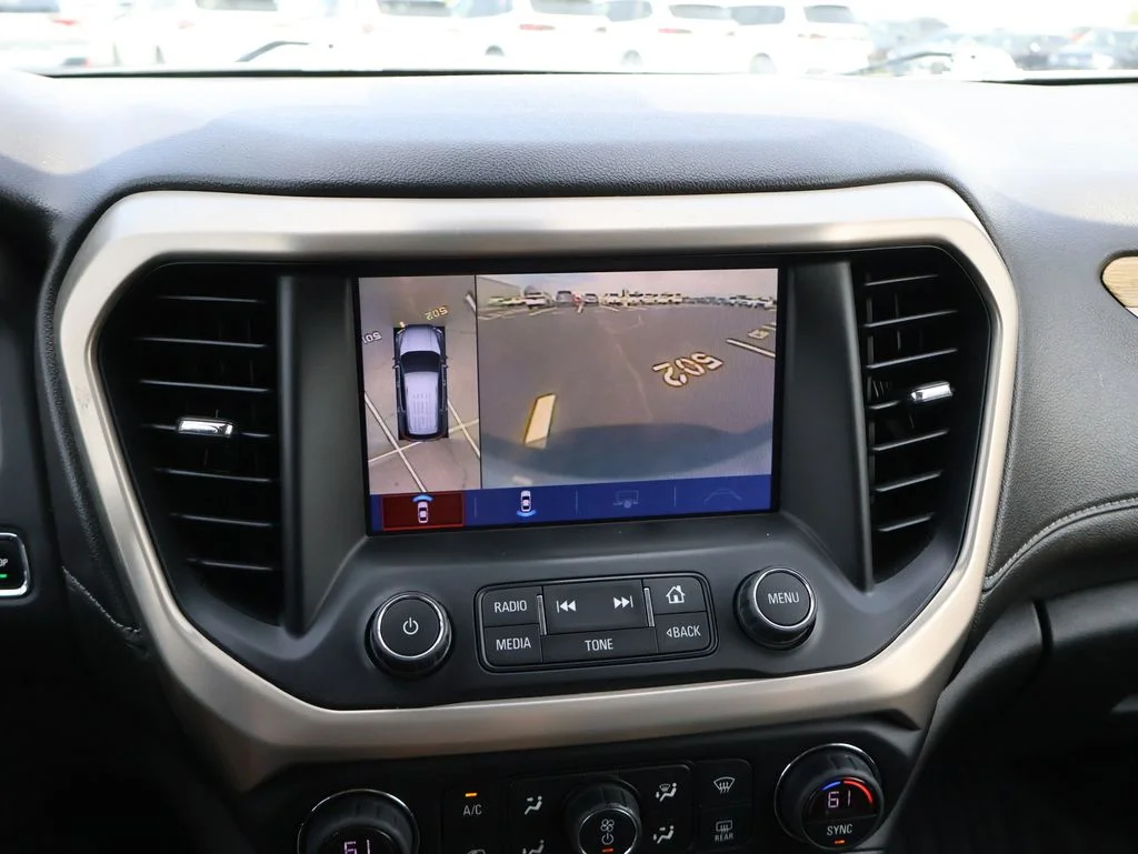 Used 2017 White GMC Denali image 29