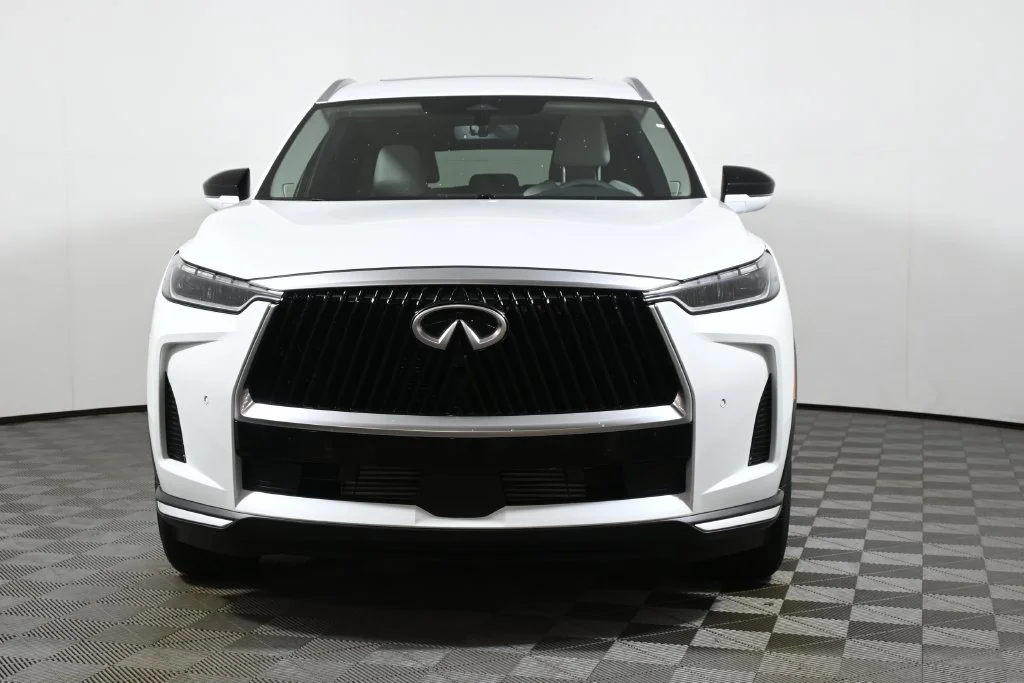 New 2027 White INFINITI LUXE image 10