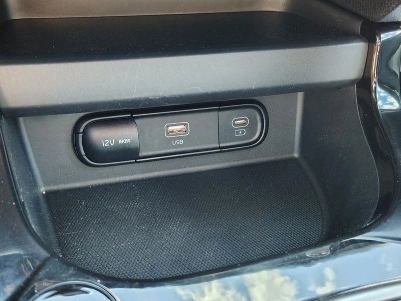 Used 2024 Green Kia S image 29