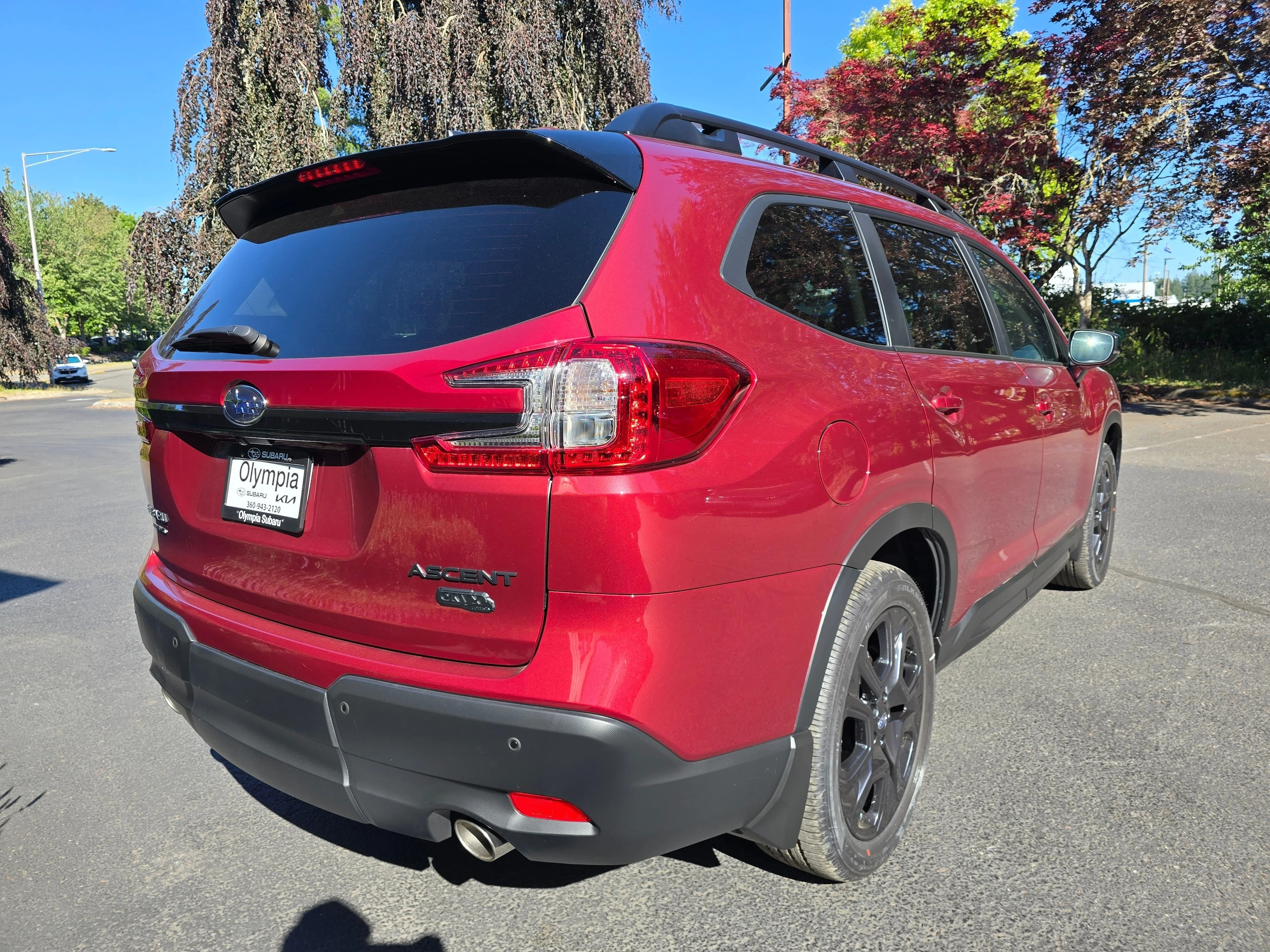 New 2026 CRIMSON RED PEARL Subaru Onyx Edition Touring 7-Passenger image 4