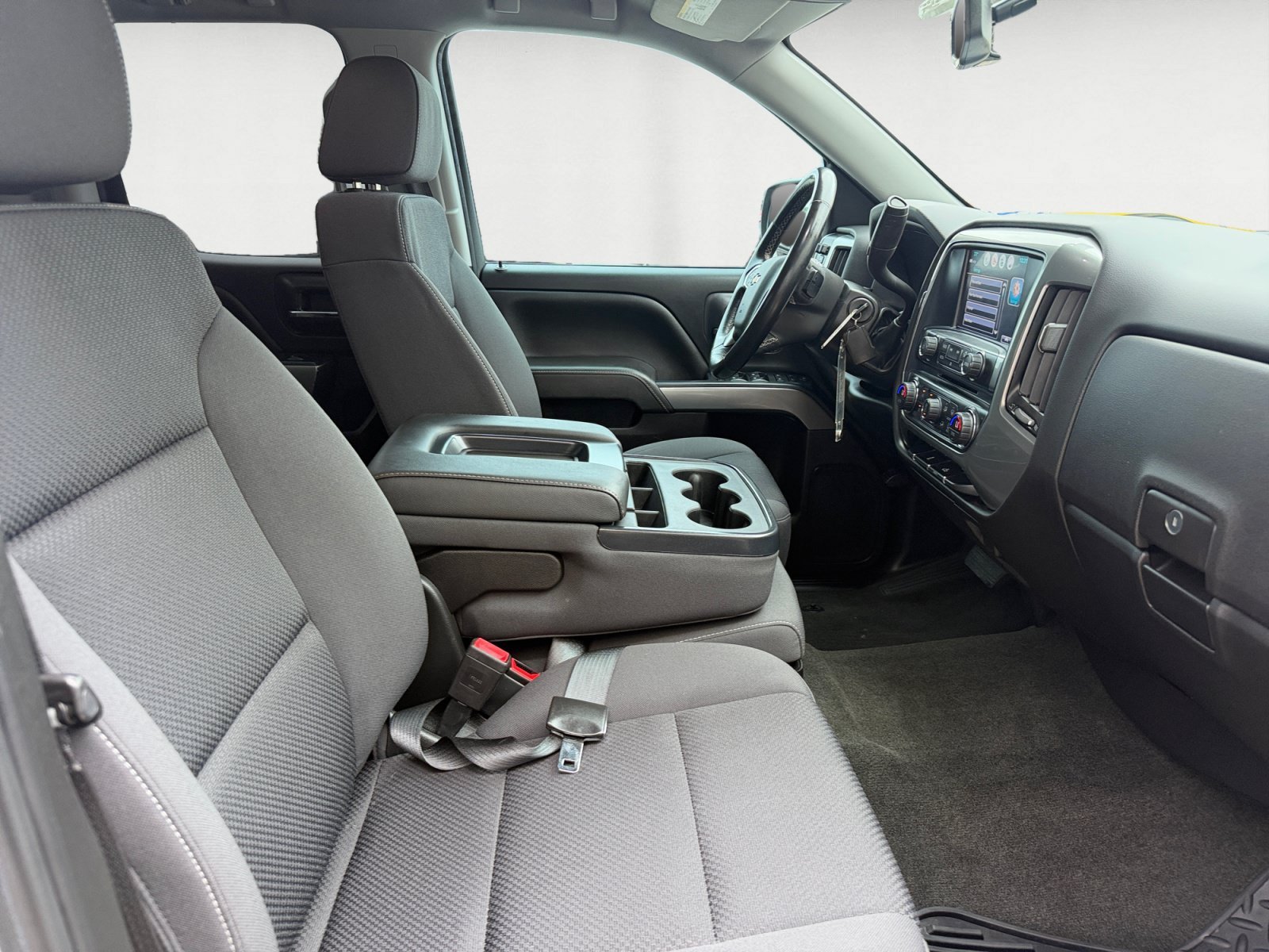 Used 2018 Silver Ice Metallic Chevrolet LT image 15