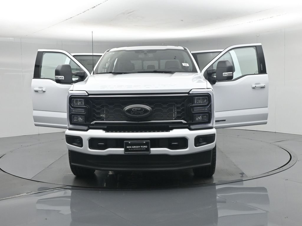 New 2026 Oxford White Ford XLT image 35